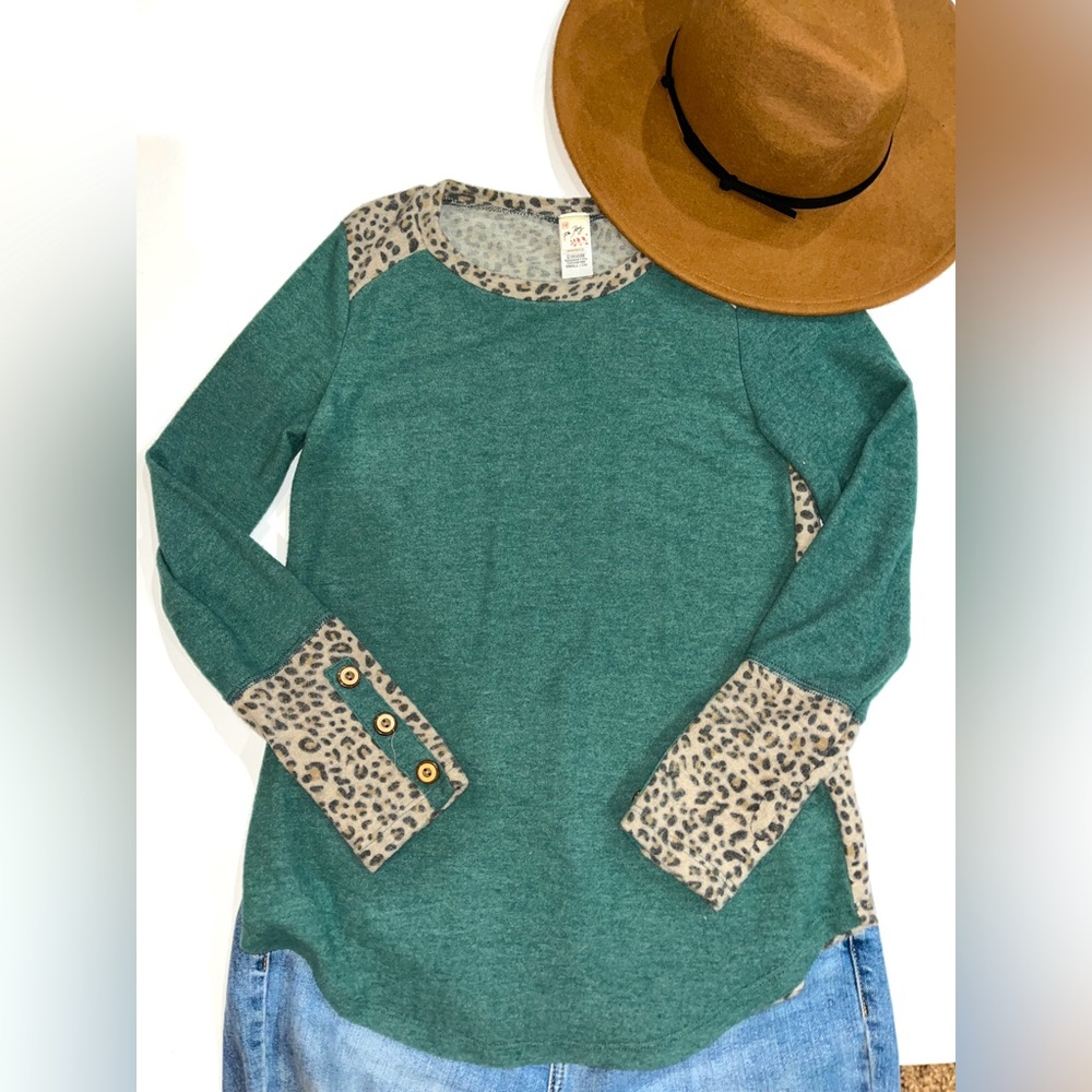 Long Sleeve Leopard Top